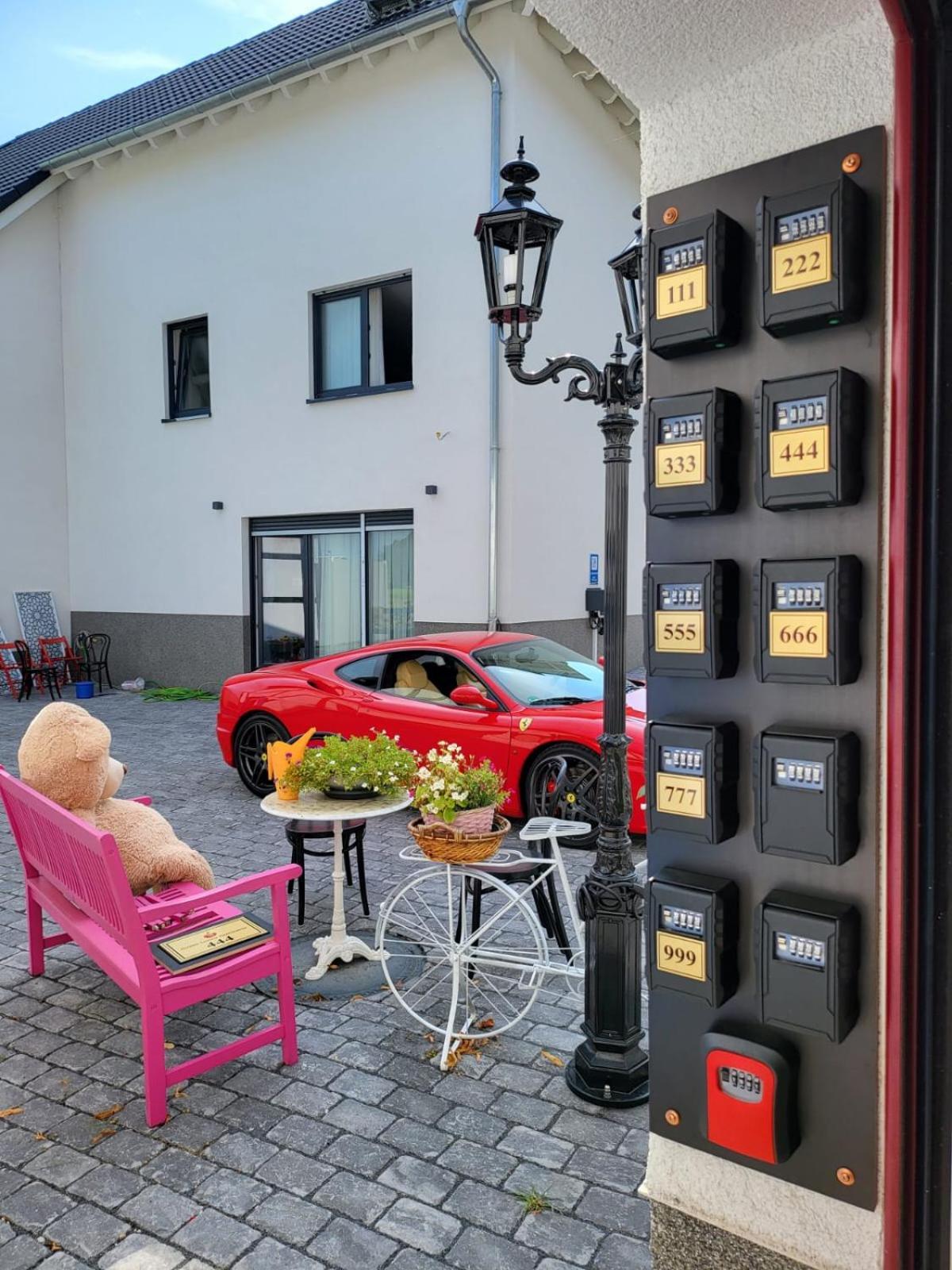 Ny-Golden Apartments-Dortmund Airport Екстер'єр фото