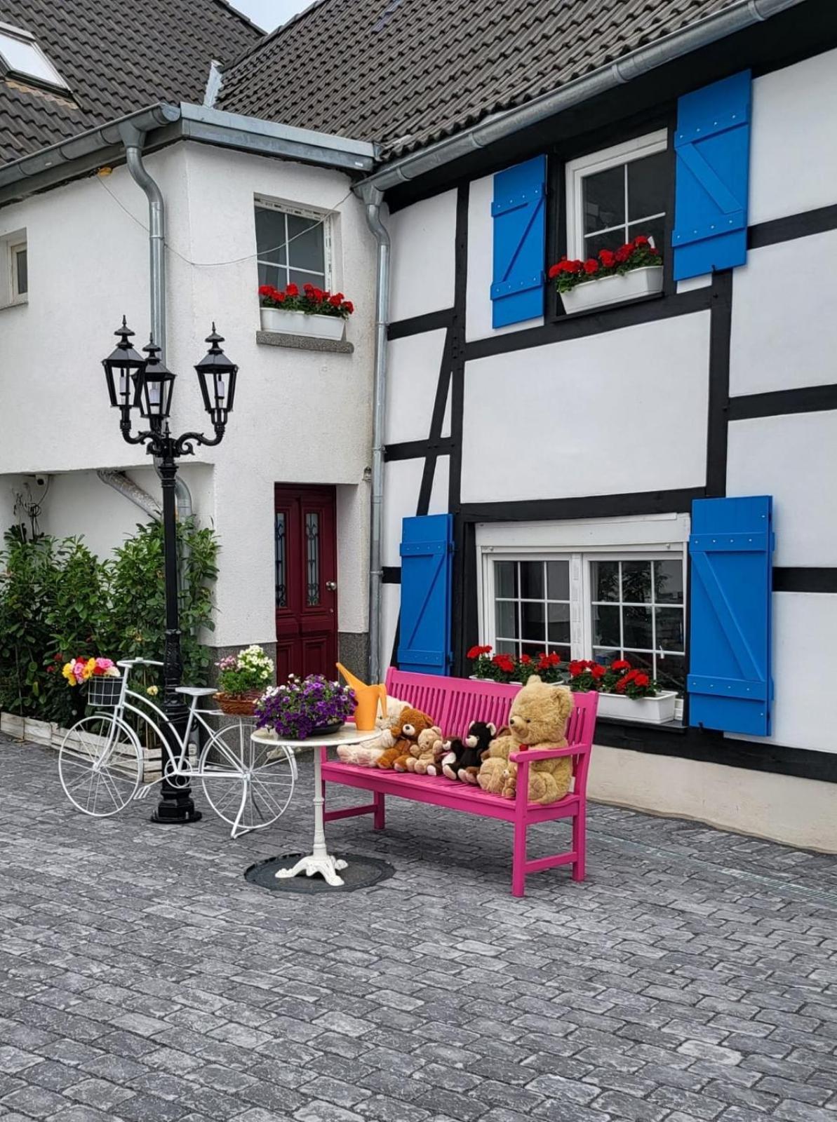 Ny-Golden Apartments-Dortmund Airport Екстер'єр фото
